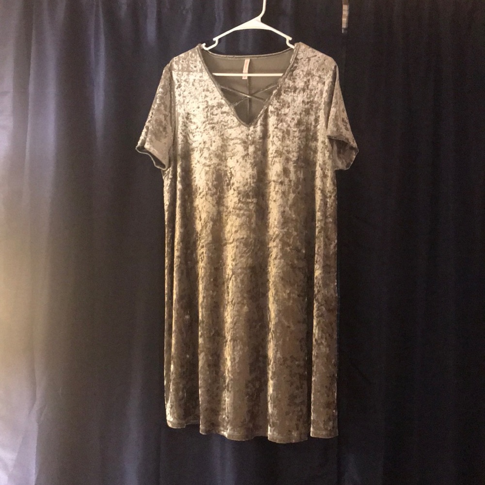 silver velvet short sleeve dress